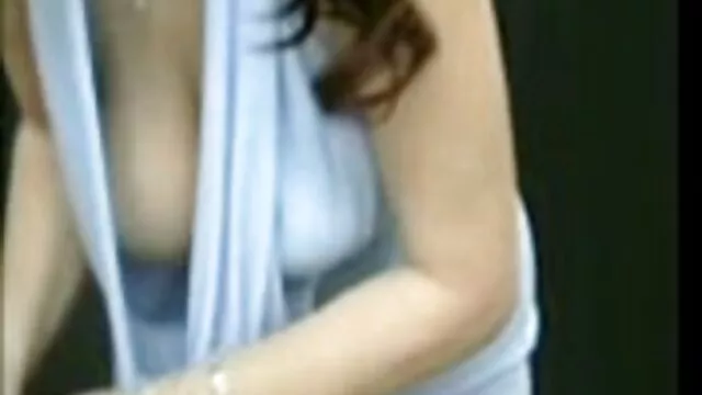 สาวผมสีน้ำตาลที่น่าดึงดูดใจได้รับการนวดร่างกายที่เปลือยเปล่าของเธอด้วยความหลงใหล วีดีโอ คอ ล ตกเบ็ด